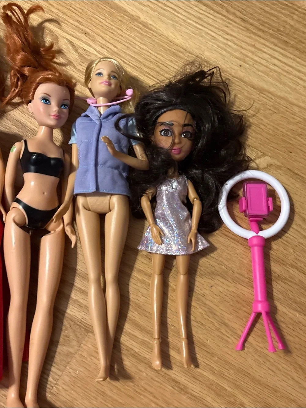 Barbie Doll Lot with Pink, Red, Black, Purple and Silver Outfits Tripod